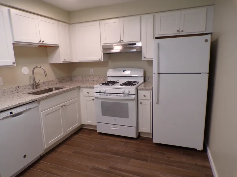 130 E Woodruff Ave Apt 3B ~ Renovated 