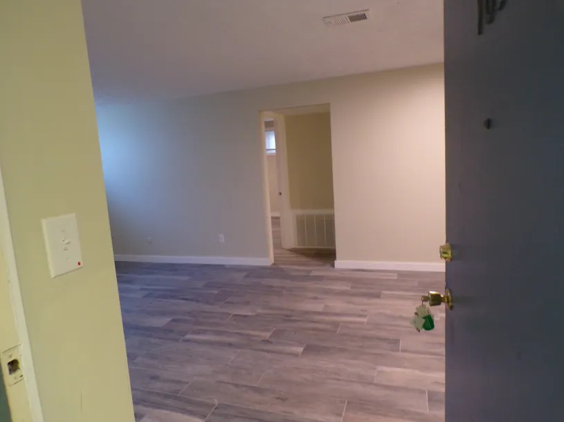 30 E Lane Ave Apt 105 ~ Renovated 