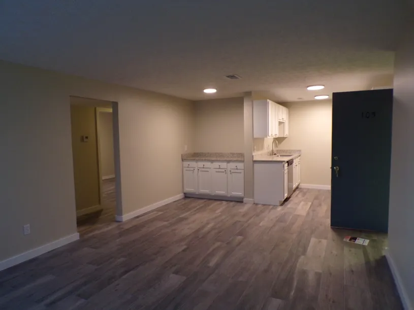 30 E Lane Ave Apt 105 ~ Renovated 