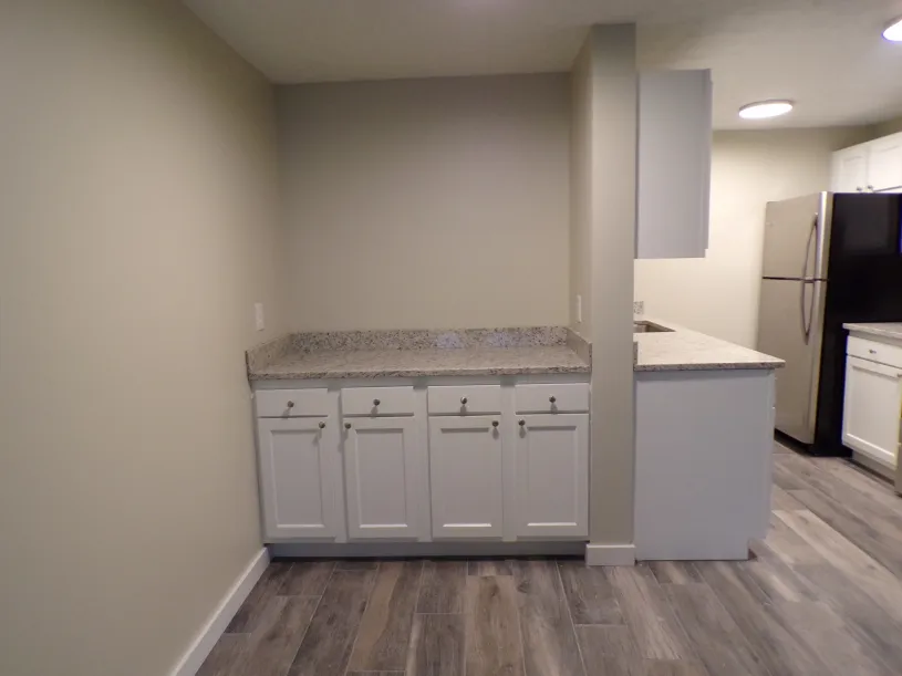 30 E Lane Ave Apt 105 ~ Renovated 