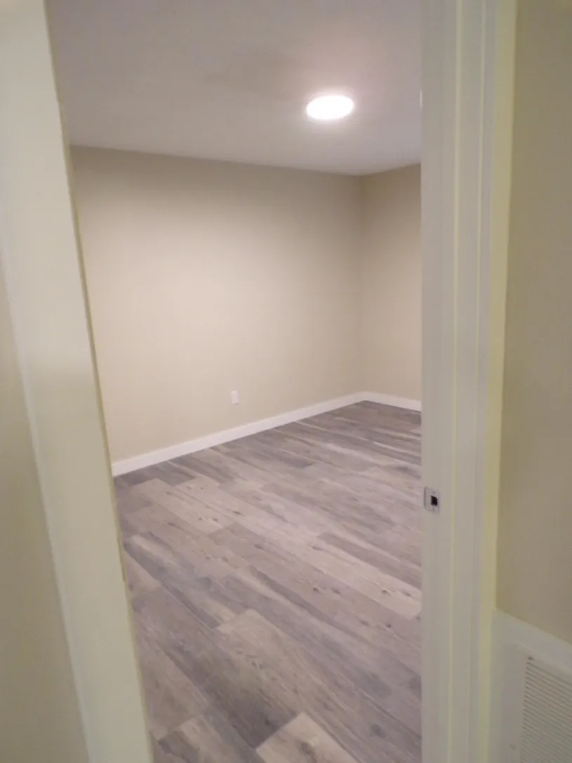 30 E Lane Ave Apt 105 ~ Renovated 