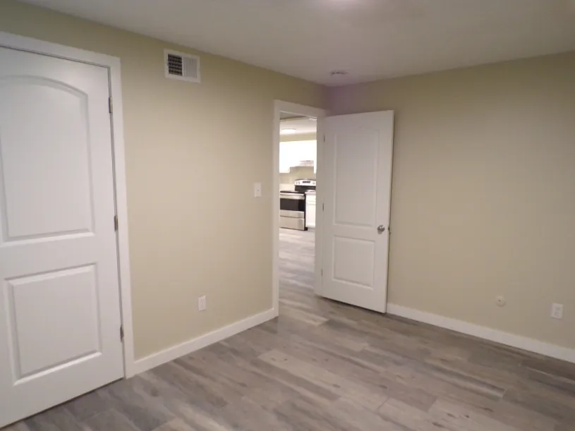 30 E Lane Ave Apt 105 ~ Renovated 