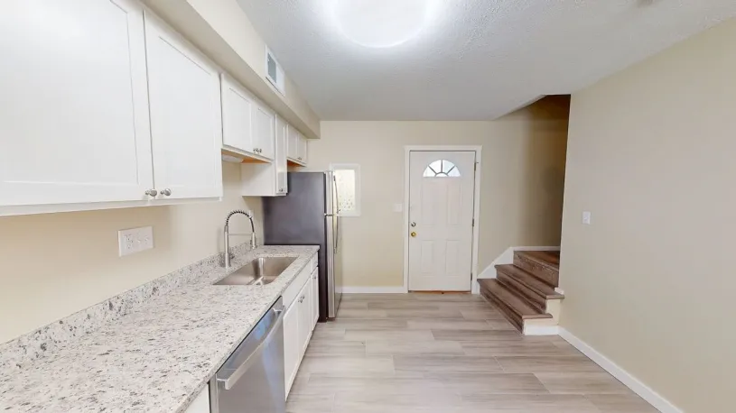 101 E Lane Ave Apt E