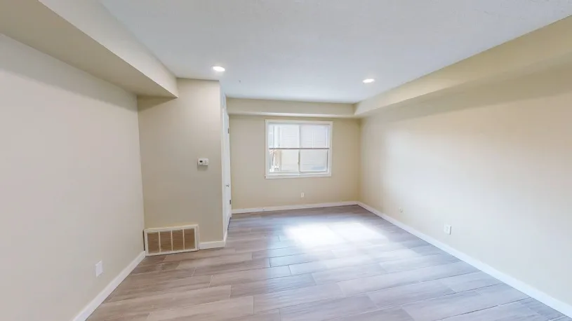 101 E Lane Ave Apt E