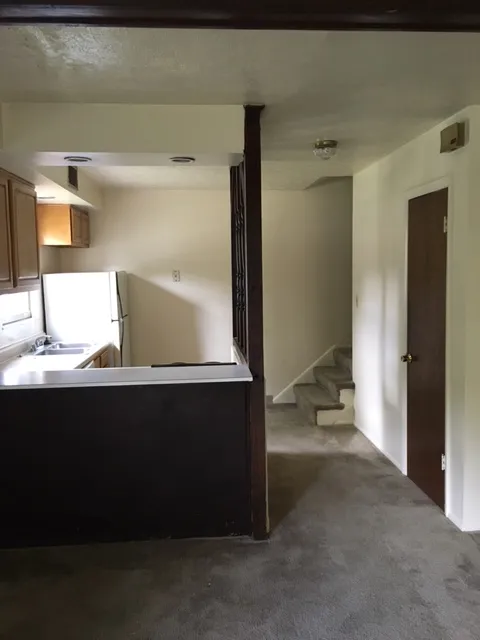 101 E Lane Ave