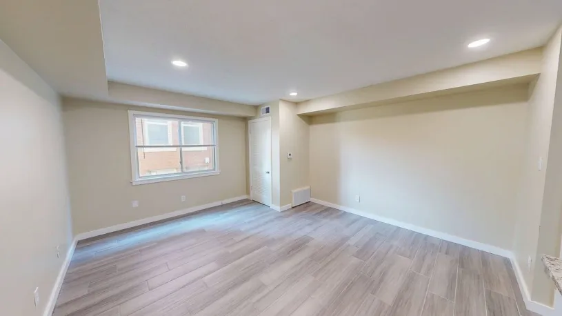 101 E Lane Ave Apt D