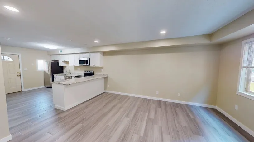 101 E Lane Ave Apt D