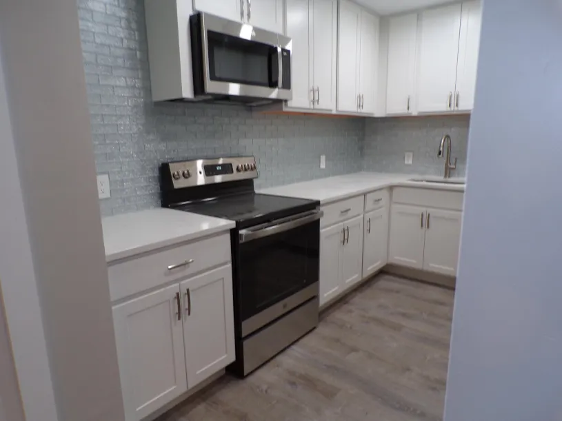 104 W Lane Ave 3 Bedroom Apt E
