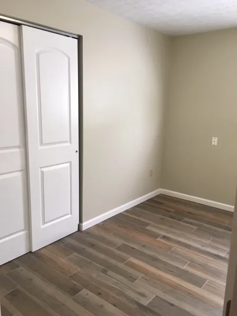 104 W Lane Ave - 3BR Apt F