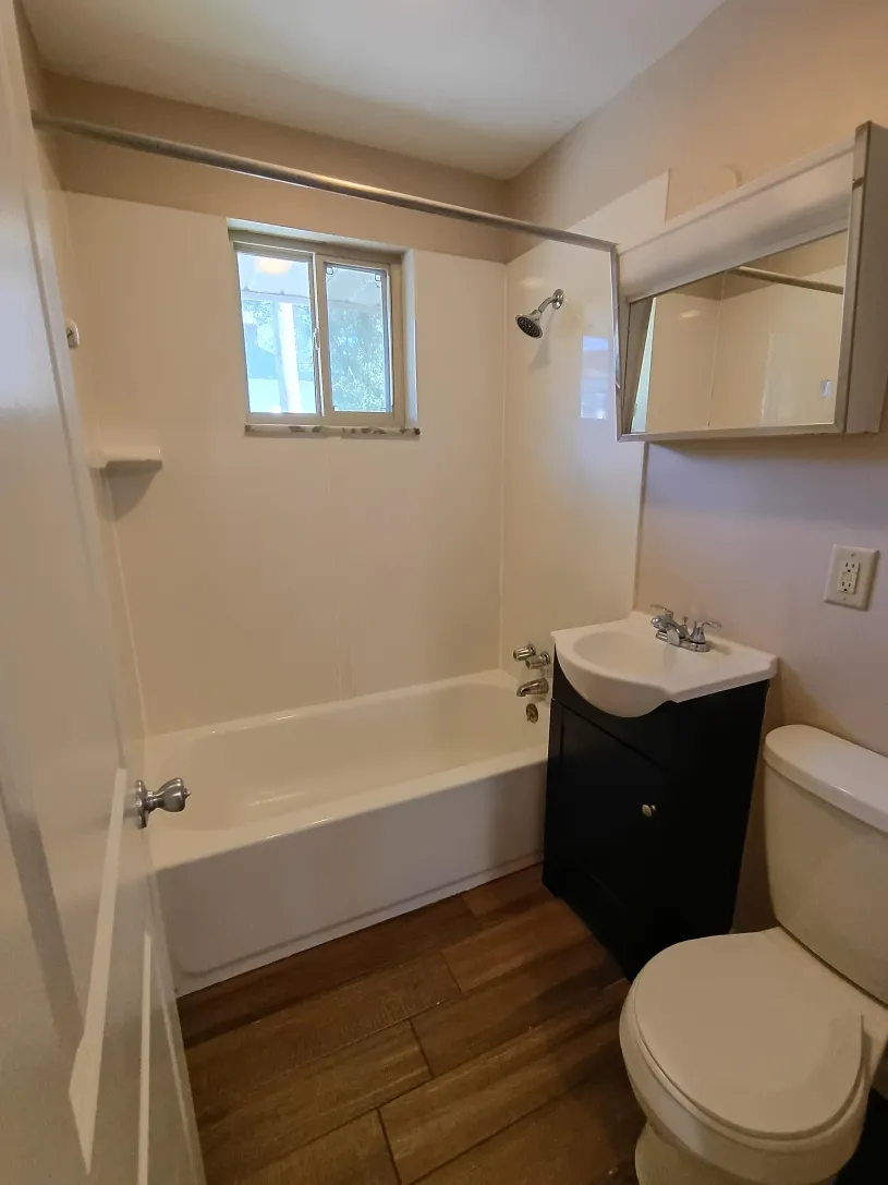 106 W Dodridge St Apt D