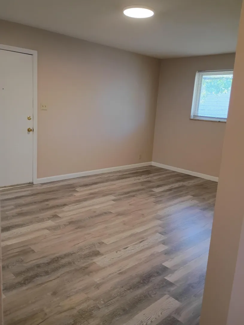 106 W Dodridge St Apt D