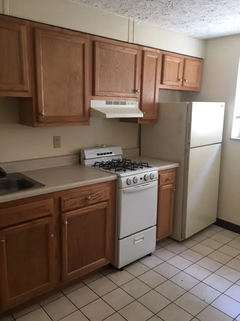 112 W Lane Ave 1BR