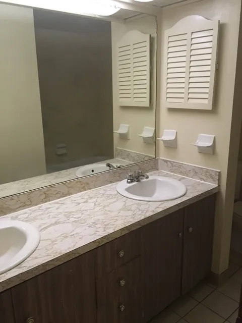 112 W Lane Ave 2BR