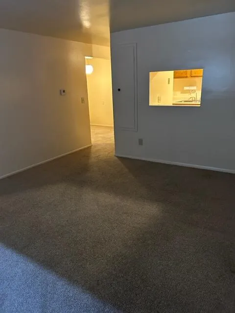 112 W Lane Ave 3BR