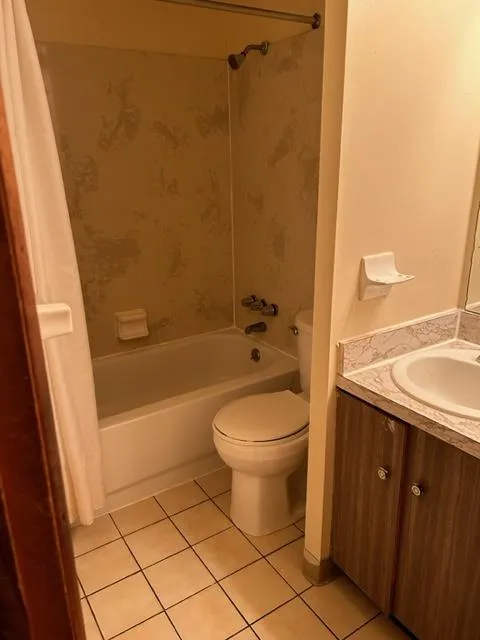 112 W Lane Ave 3BR