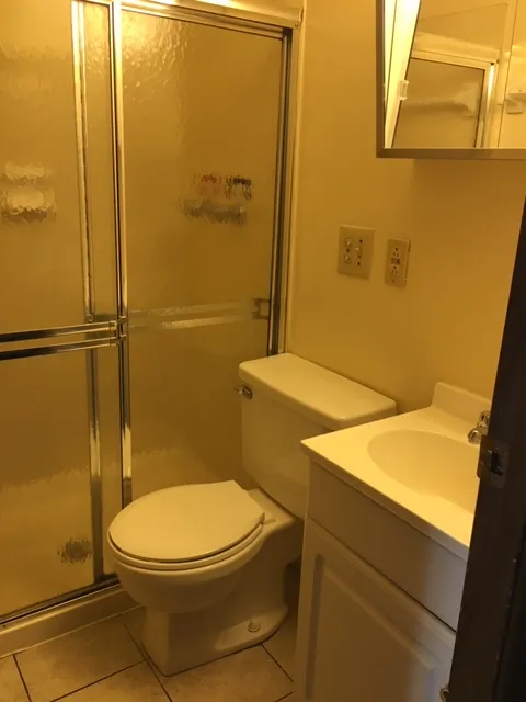 115-125 W Northwood Ave