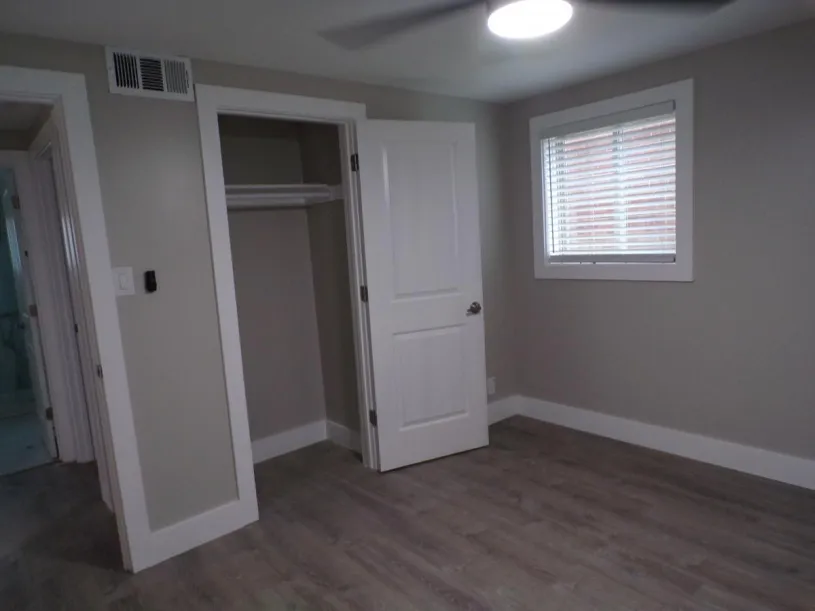 118 W Dodridge St Apt B