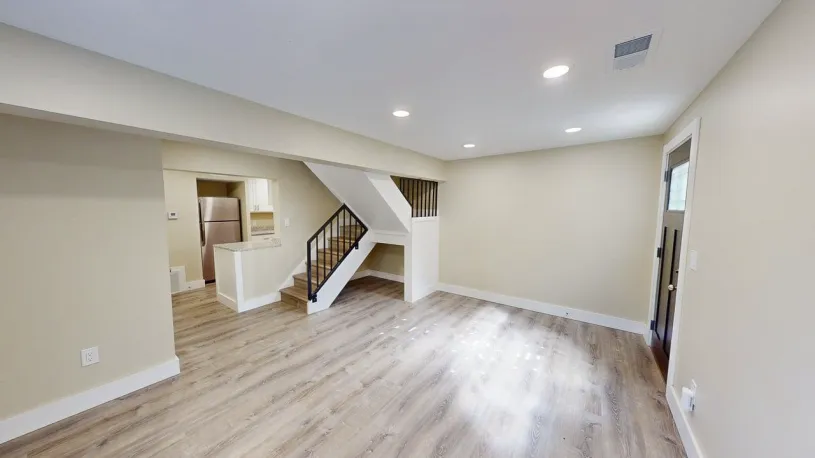 119-125 W Northwood Ave