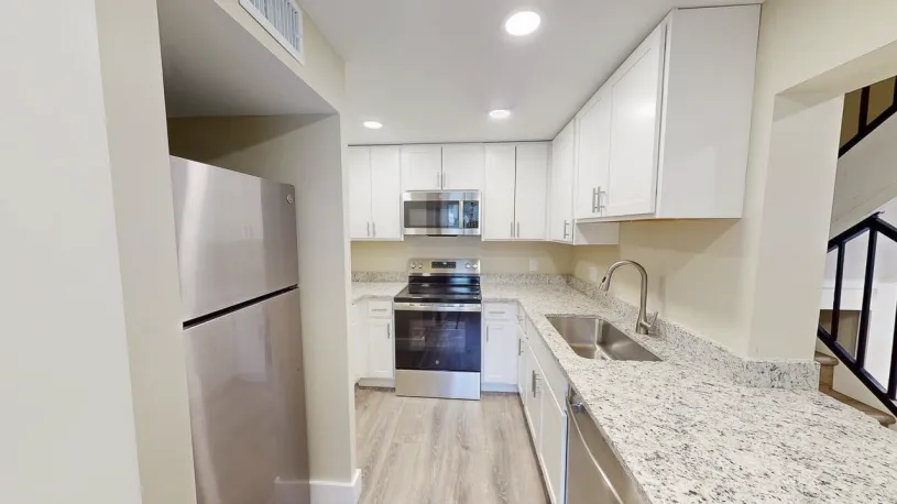 119-125 W Northwood Ave
