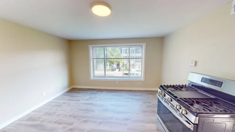 130 E Woodruff Ave Apt 2E ~ Renovated 
