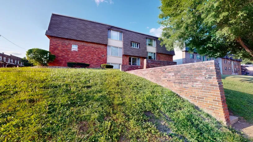 130 E Woodruff Ave Apt 2E ~ Renovated 