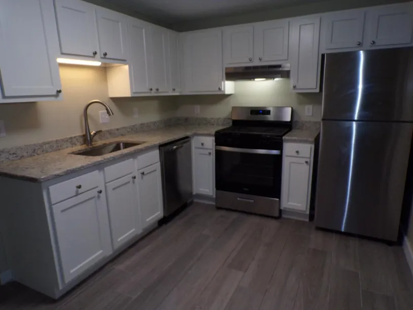 130 E Woodruff Ave Apt 1D 1 BR