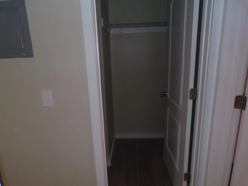 130 E Woodruff Ave Apt 1D 1 BR