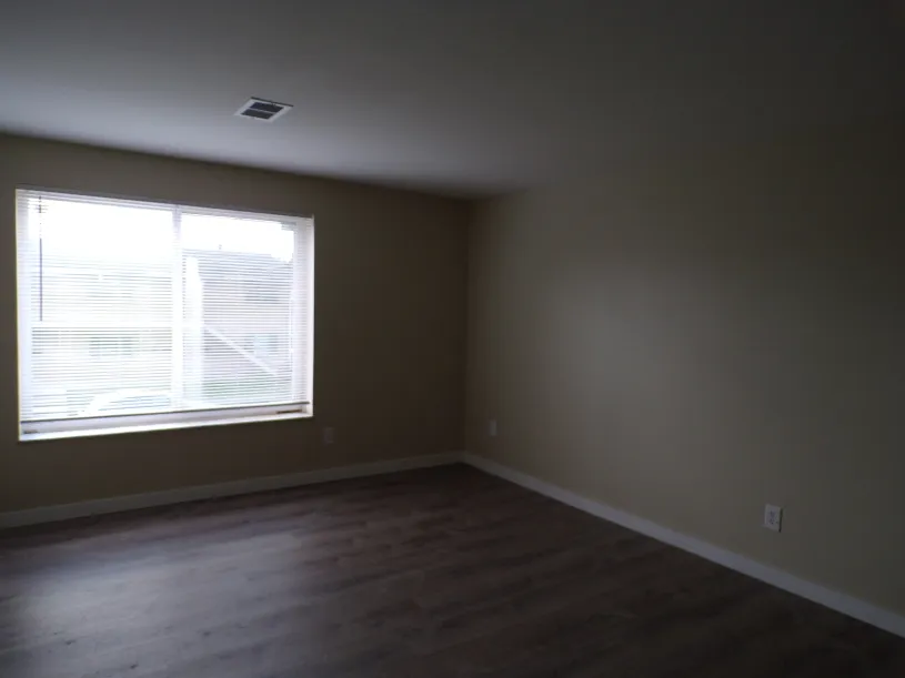130 E Woodruff Ave Apt 2D ~ Renovated 