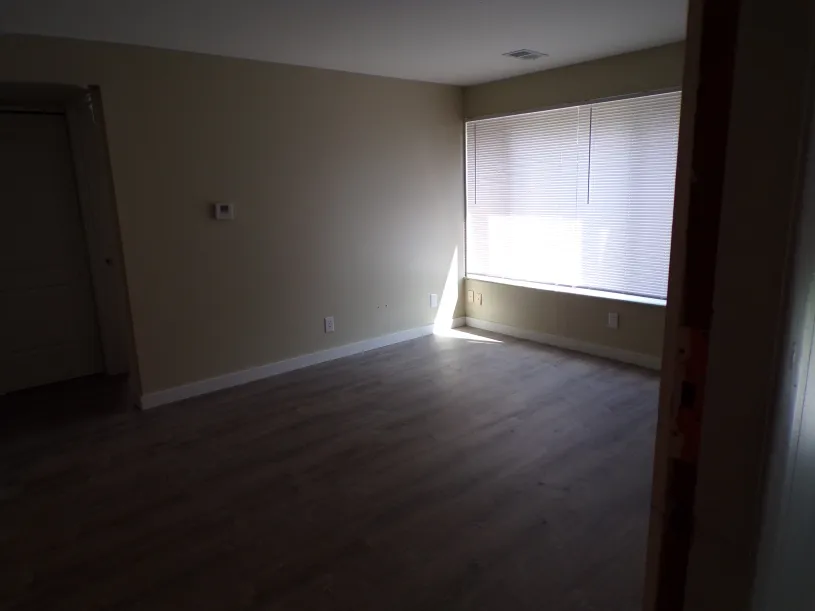 130 E Woodruff Ave Apt 3A ~ Renovated 