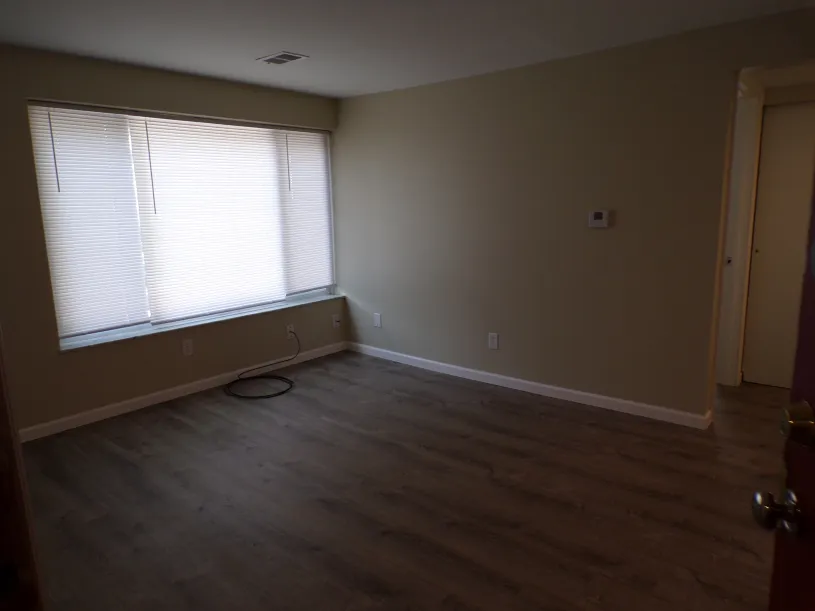 130 E Woodruff Ave Apt 3B ~ Renovated 