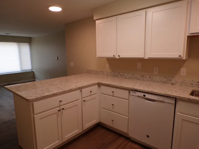 130 E Woodruff Ave Apt 3B ~ Renovated 