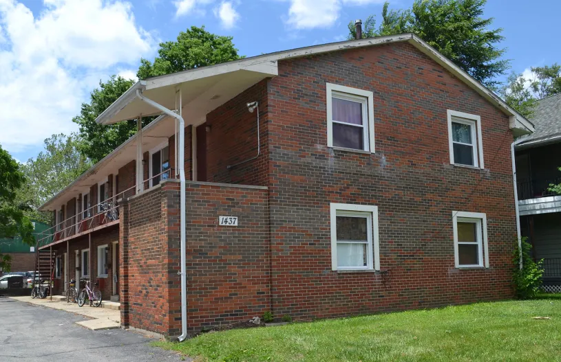 1437 Hunter Ave
