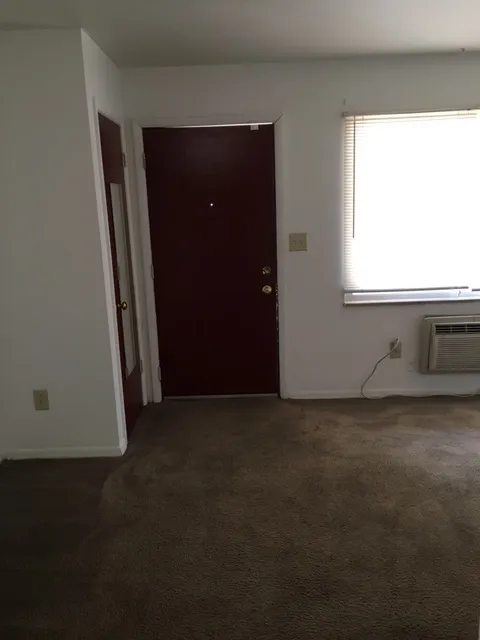 1437 Hunter Ave
