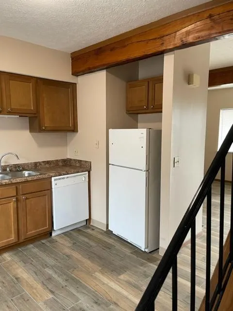 1504-1518 W 6th Ave