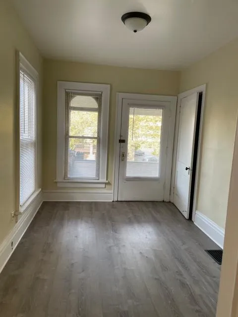 1534 1/2 Neil Ave - 3BR