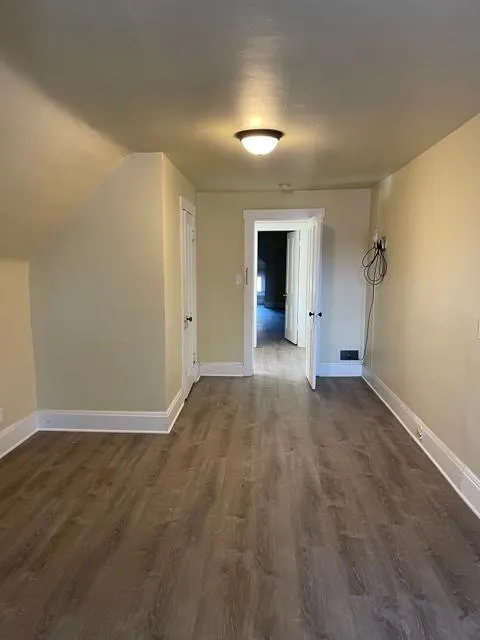 1534 1/2 Neil Ave - 3BR