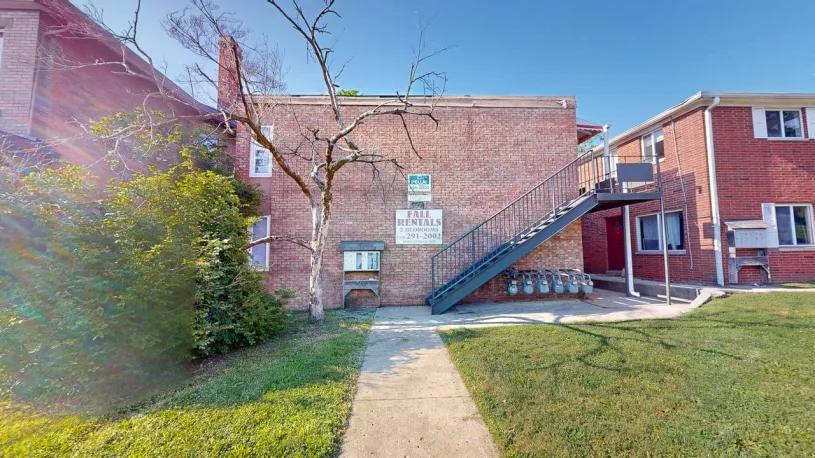 154 E Norwich Ave Apt A ~ Renovated 