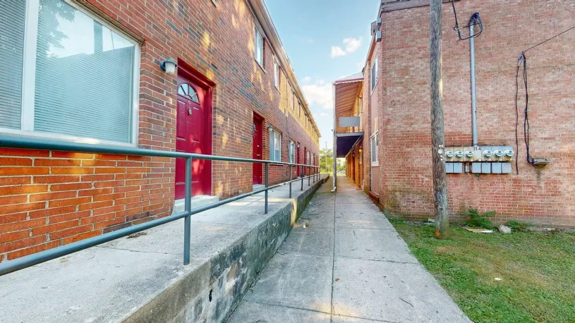 154 E Norwich Ave Apt A ~ Renovated 