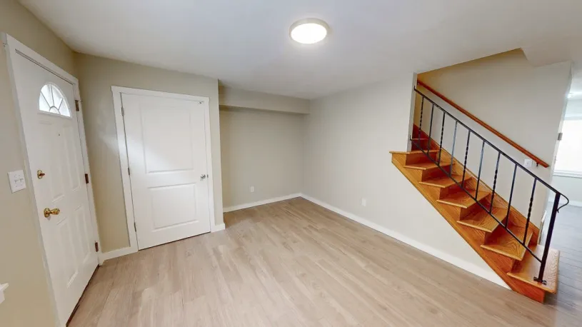 160 E Norwich Ave Apt 5