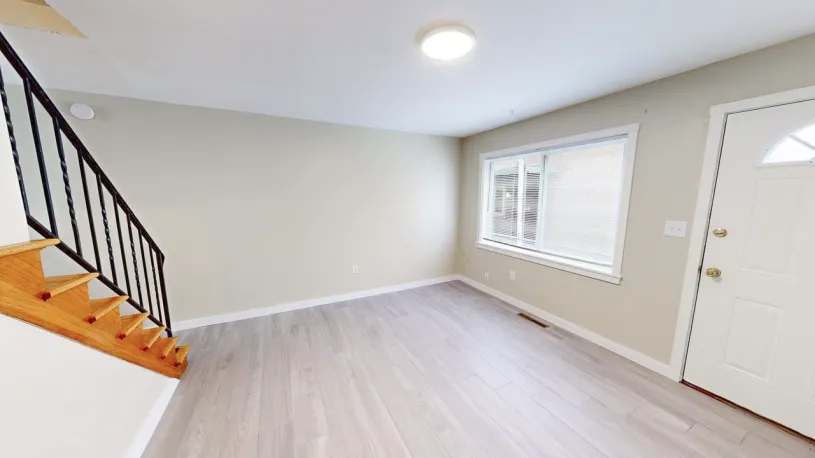 160 E Norwich Ave Apt 5