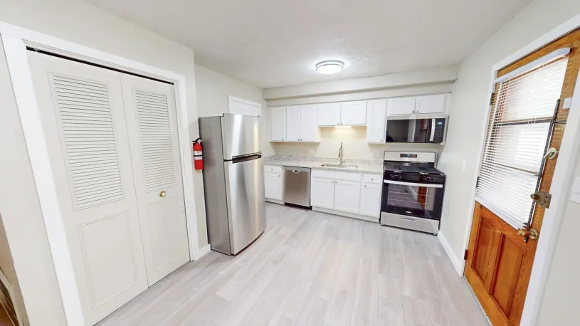 160 E Norwich Ave Apt 5