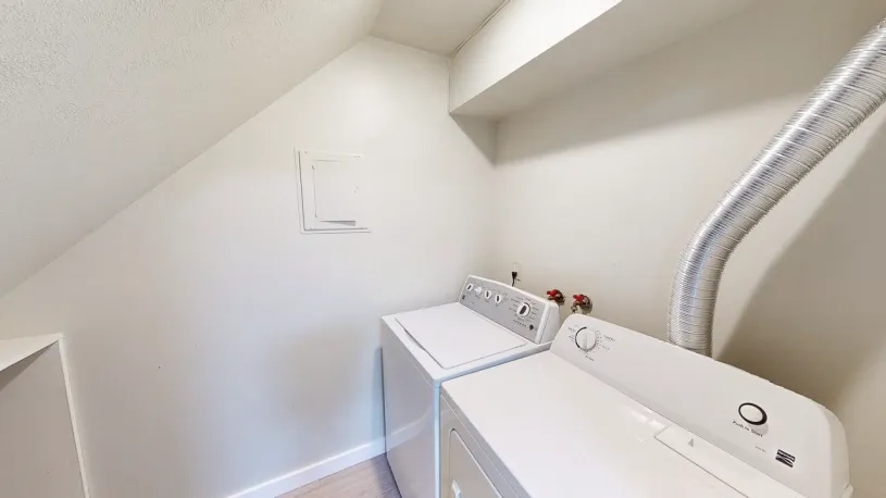 160 E Norwich Ave Apt 5