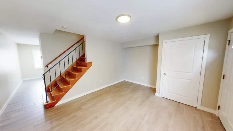 160 E Norwich Ave Apt 6
