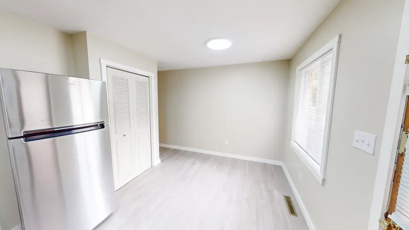 160 E Norwich Ave Apt 6