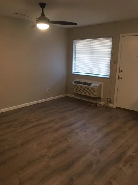1629 W 5th Ave Apt C2