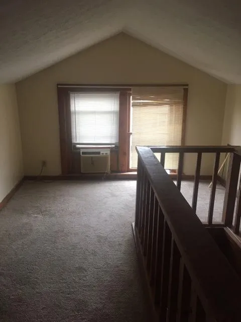 163 1/2 W Northwood Ave 