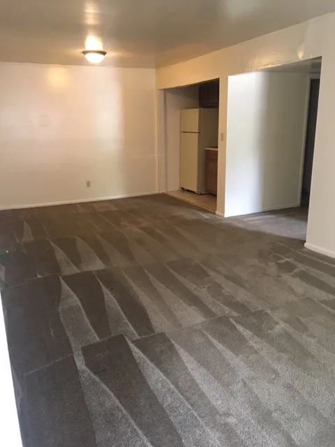 180-188 W Patterson Ave 1BR