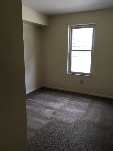 180-188 W Patterson Ave 2BR