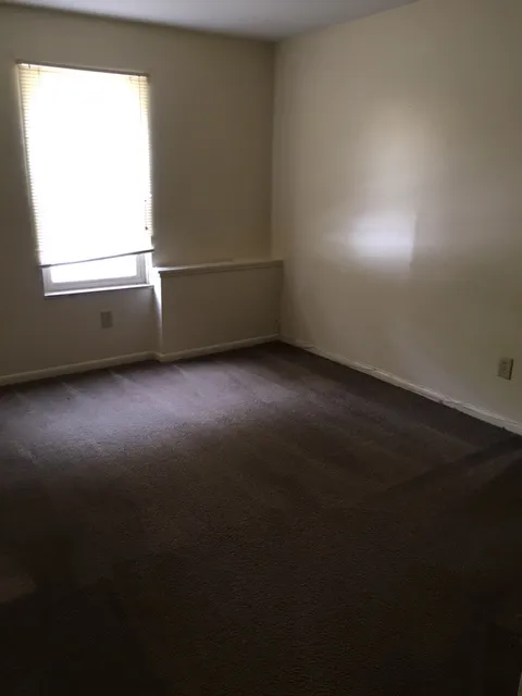 180-188 W Patterson Ave 2BR