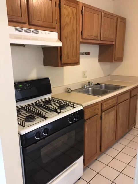 180-188 W Patterson Ave 2BR
